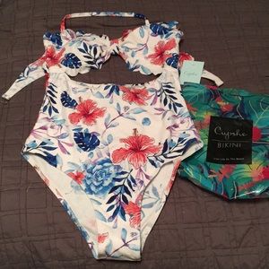 Cupshe medium one piece bathing suit